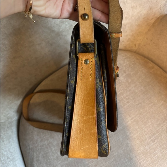 Authentic Louis Vuitton cartouchiere GM monogram crossbody - Picture 7 of 12